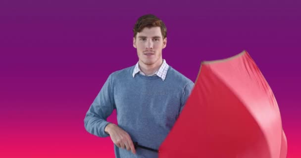 卡卡商人拿着红色雨伞 粉色背景的动画 全球商业 计算和数据处理概念 — 图库视频影像