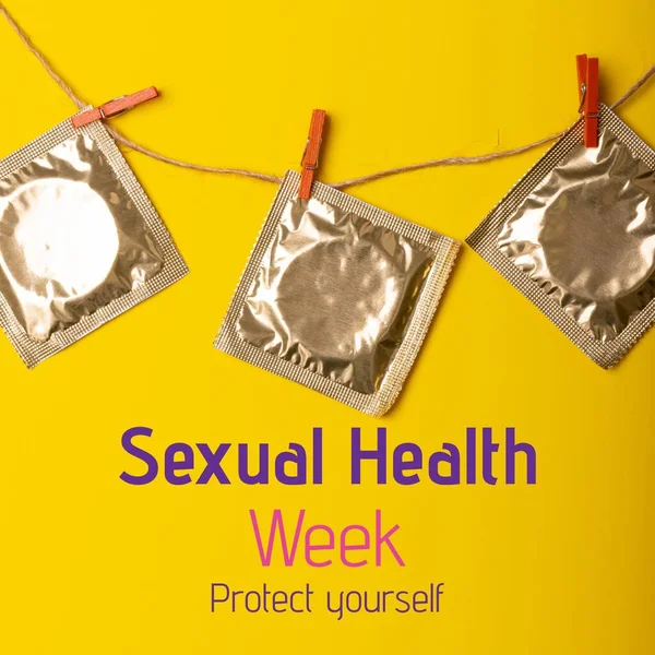 Σεξουαλική Εβδομάδα Υγείας Προστατέψτε Τον Εαυτό Σας Κείμενο Προφυλακτικά Προσδεδεμένα — Φωτογραφία Αρχείου