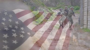 Amerikan bayrağının değişik askerlerin üzerinde canlandırılması. Amerikan vatanseverliği, silahlı kuvvetler ve dijital olarak üretilen ulusal savunma konsepti.