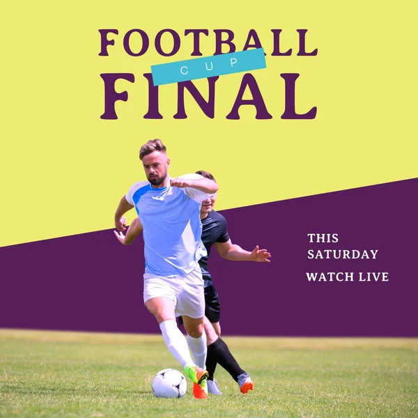 足球杯的最后文本是关于黄色和紫色的 白人男性足球运动员带着球跑步 足球联赛决赛 这个星期六 观看现场直播活动产生的图像 — 图库照片