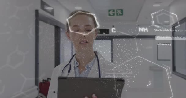 Dna 가닥의 애니메이션 화학식 태블릿을 가지고 있습니다 디지털 인터페이스 디지털 — 비디오