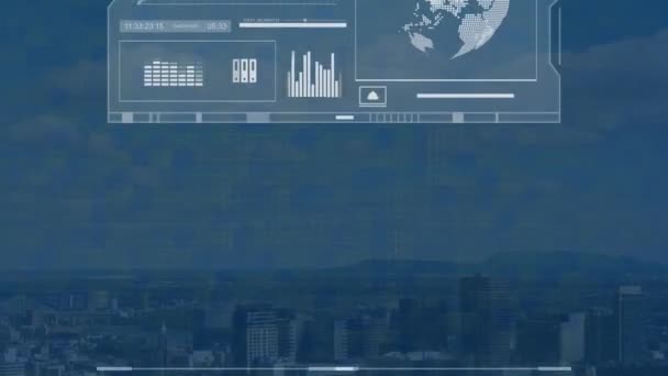 Анімація Глобусів Графіків Завантаження Смуг Кіл Над Сучасним Містом Проти — стокове відео