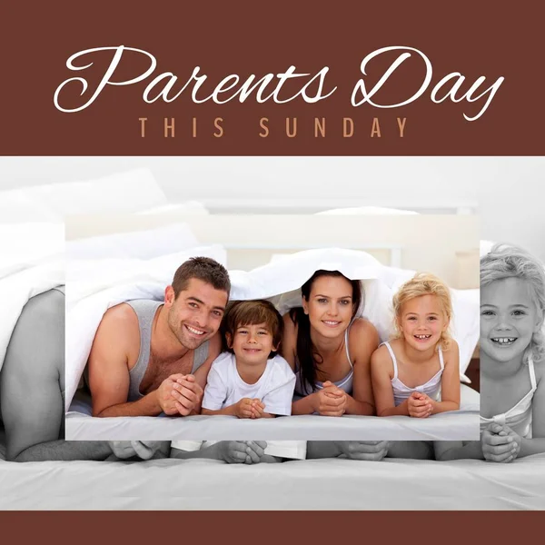 Ebeveynler Günü Pazar Kahverengi Sayfasında Mutlu Beyaz Anne Babalar Oğulları — Stok fotoğraf