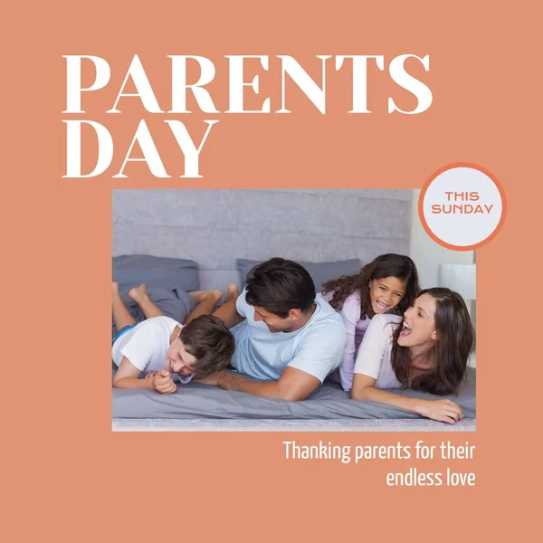 Ouderdag Deze Zondag Sms Roze Met Gelukkige Blanke Ouders Zoon — Stockfoto