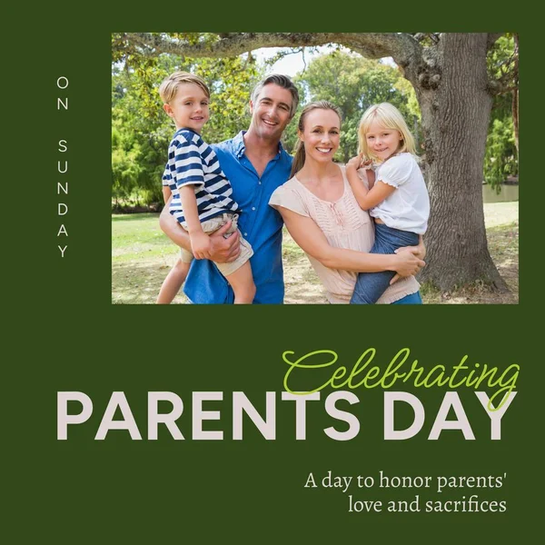 Vieren Ouders Dagtekst Met Gelukkige Blanke Ouders Dragen Zoon Dochter — Stockfoto