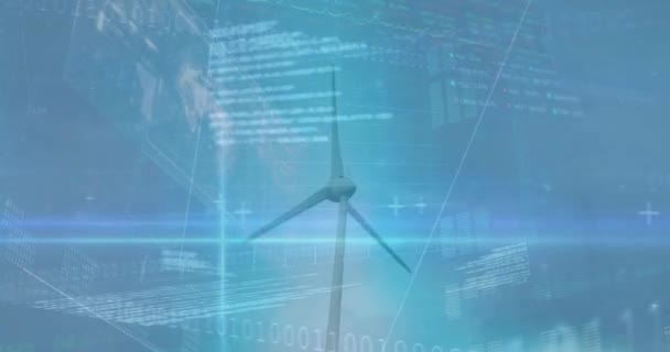 青い空に対して紡績風車の上のデータ処理と光スポットとのインターフェイスのアニメーション コンピュータ インターフェースと再生可能エネルギー技術の概念 — ストック動画