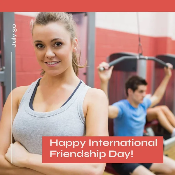 우정의 텍스트붉고 코카서스 여성에 체육관에서 친구들 우정의 축하와 캠페인은 디지털로 — 스톡 사진