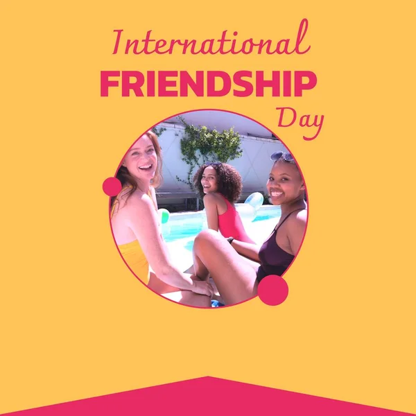 Prietenie Internațională Text Galben Fericit Diverse Prieteni Sex Feminin Relaxare — Fotografie, imagine de stoc