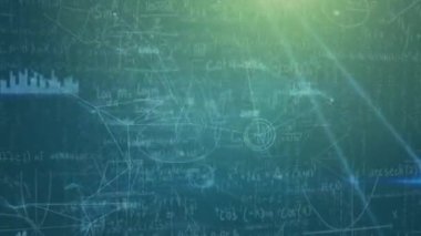 Birbirine bağlı noktaların, grafik simgelerinin animasyonu, matematiksel denklemler ve diyagramlar üzerine daireler yükleme. Dijital olarak oluşturulmuş, hologram, illüstrasyon, iletişim, rapor, iş, eğitim kavramı.