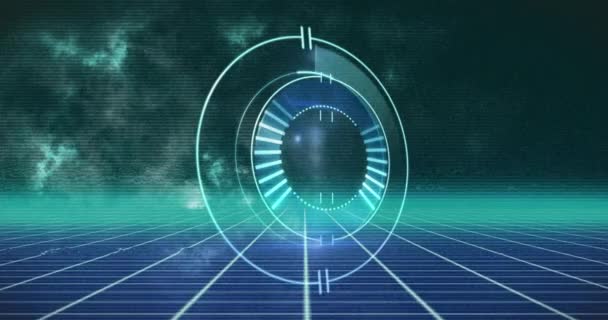 黒の背景に対してグリッドネットワーク上のラウンドスキャナ上のグリッチ効果のアニメーション コンピュータ インターフェースとビジネス技術の概念 — ストック動画