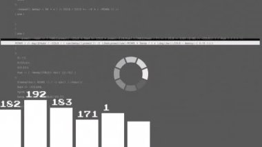 Gri arkaplan üzerinde yükleme çemberi ve veri işleme animasyonu. Dijital arayüz, hesaplama ve veri işleme kavramı dijital olarak oluşturuldu.