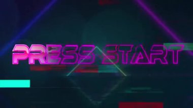 Basın başlangıç metninin koyu arkaplandaki neon çizgileri üzerinden canlandırılması. Küresel video oyunu, hesaplama, dijital arayüz ve veri işleme kavramı dijital olarak oluşturuldu.