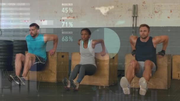 Animering Databehandling Över Olika Personer Som Tränar Gym Globala Sport — Stockvideo