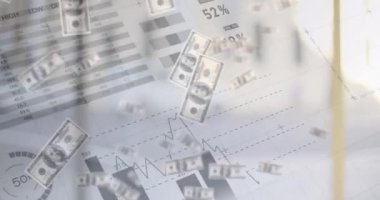 Arkaplanda grafikler ve istatistikler olan dolar banknotları düşüyor. Küresel iş dijital arayüzü teknolojisi ve dijital olarak oluşturulan ağ konsepti.