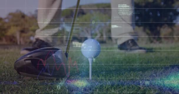 Animacja Przetwarzania Danych Finansowych Nad Męskim Golfistą Koncepcja Globalnego Sportu — Wideo stockowe
