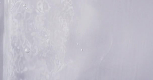 Video Einer Sanften Wasserwelle Mit Kopierraum Auf Weißem Hintergrund Flüssigkeits — Stockvideo