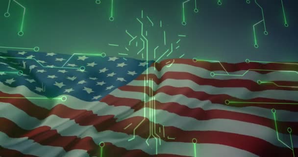 在美国国旗上动画电路板的数据处理 全球计算机 数字接口和数据处理概念 — 图库视频影像