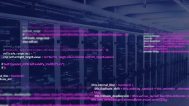 Bilgisayar sunucu odasına karşı veri işleme ve mozaik karelerin animasyonu. Bilgisayar arayüzü ve iş veri depolama teknolojisi kavramı