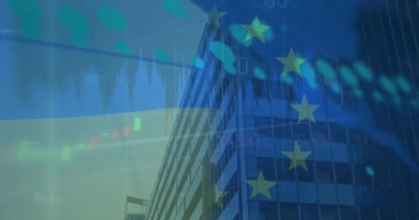 グラフ ヨーロッパの国旗を空に向かって建物の低い角度からアニメーションします デジタル複合 複数の露出 レポート ビジネス 愛国心 成長と建築コンセプト — ストック動画