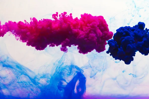 Fechar Tinta Azul Rosa Água Com Espaço Cópia Sobre Fundo — Fotografia de Stock