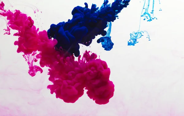 Nahaufnahme Von Blauer Und Pinkfarbener Tinte Wasser Mit Kopierraum Auf — Stockfoto