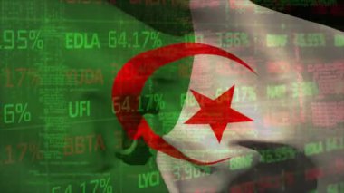 Cezayir bayrağı dalgalanmasına karşı borsa veri işleme animasyonu. Ulusal ekonomi ve vatanseverlik kavramı