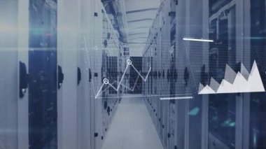 Bilgisayar sunucu odasına karşı veri işleme ve mozaik karelerle arayüzün animasyonu. Bilgisayar arayüzü ve iş veri teknolojisi kavramı