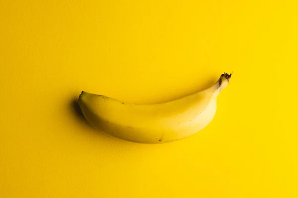 Cierre Plátano Copiar Espacio Fondo Amarillo Frutas Frutas Exóticas Alimentos —  Fotos de Stock