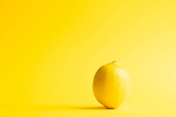 Close Lemon Copy Space Yellow Background Fruit Exotic Fruit Food — Stock Photo, Image