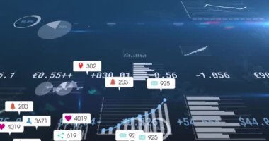 Mavi arka planda istatistiksel veri işleme üzerinde yüzen sosyal medya simgelerinin animasyonu. Sosyal medya ağı ve iş veri teknolojisi kavramı