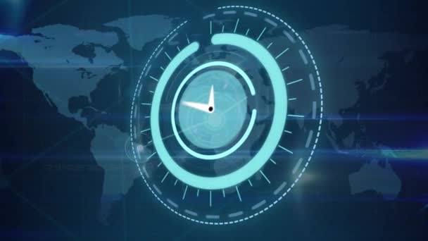 コネクテッドドットとプロフィールアイコンの上のデジタルクロックのアニメーションと青い背景に対する地図 デジタル生成 ホログラム イラスト コミュニケーション グローバルコンセプト — ストック動画