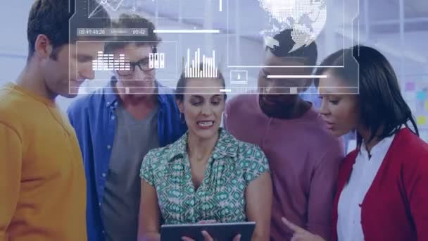 글로브 그래프 노트북에 보고서를 동료의 애니메이션 디지털 세계화 비즈니스 팀워크 — 비디오