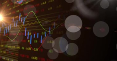 Karanlık arka planda finansal veri işleme animasyonu. Küresel iş, finans, hesaplama ve veri işleme kavramı dijital olarak oluşturulmuş video.