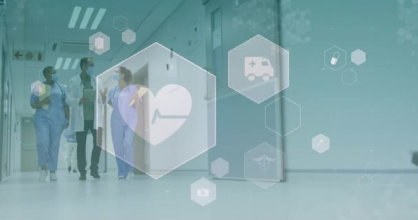 动画的图标 不同的医生戴着面具讨论病人的报告和走在走廊上 数码合成 多次接触 协同工作 尸体解剖 保健和技术 — 图库视频影像