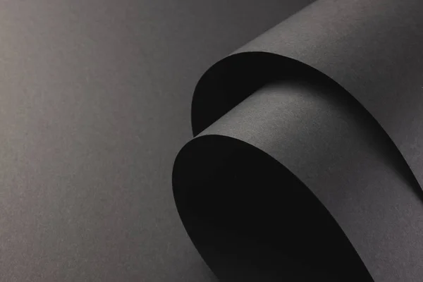 Close Van Lagen Zwart Papier Met Kopieerruimte Zwarte Achtergrond Concept — Stockfoto