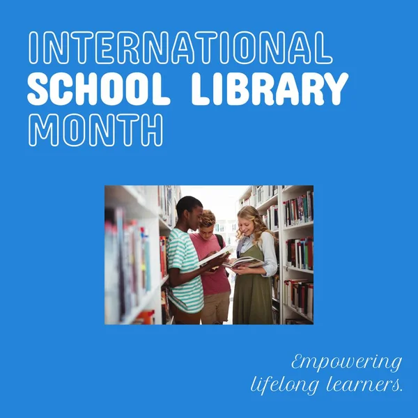 Σύνθετο Κείμενο Της Διεθνούς Σχολικής Βιβλιοθήκης Μήνα Και Ποικίλες Έφηβους — Φωτογραφία Αρχείου