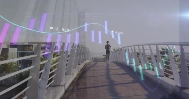 Animacja Wykresów Zmieniającymi Się Numerami Nad Dwurasowym Sportowcem Biegającym Moście — Wideo stockowe