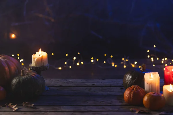 Pompoenen Droge Bladeren Met Kopieerruimte Donkere Achtergrond Herfst Herfst Halloween — Stockfoto