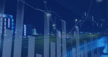 Şehirdeki modern köprüde gece ilerleyen araçların hızlandırılmış grafiklerinin animasyonu. Dijital bileşik, iş dünyası, rapor, grafik, ulaşım, ışık yolu, uzun pozlama ve bina.