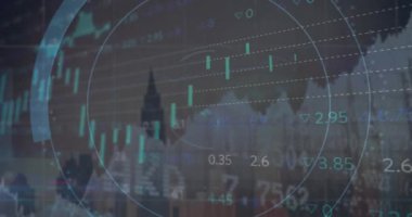 Modern binalar üzerinde daireler, grafikler ve alım satım tahtaları şeklinde parmak izlerinin animasyonu. Dijital bileşik, çoklu pozlama, biyometrik, koruma, rapor, iş dünyası, borsa ve teknoloji kavramı.