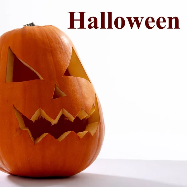 Composto Texto Halloween Abóbora Halloween Esculpida Fundo Branco Halloween Tradição — Fotografia de Stock