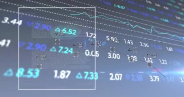 Değişen sayılarla birden fazla grafiğin animasyonu ve siyah arkaplan üzerinde işlem tahtası. Dijital olarak üretilmiş, hologram, illüstrasyon, rapor, iş ve borsa kavramı.