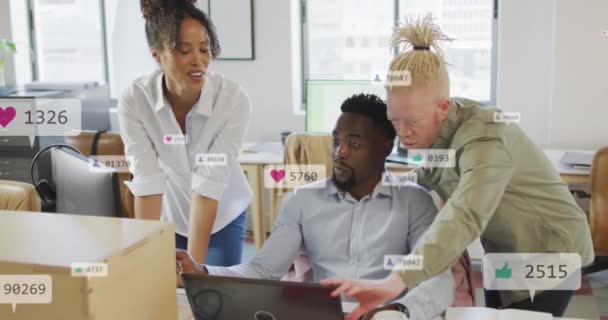 Anmation Social Media Icons Diverse Colleagues Discussing Laptop Office Social — Stock Video