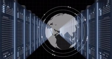 Küre animasyonları daireler, grafikler, bilgisayar dili, veri sunucusu rafları siyah arkaplan üzerinde. Dijital olarak üretilmiş, hologram, küreselleşme, rapor, iş dünyası, veri merkezi, kodlama ve teknoloji.