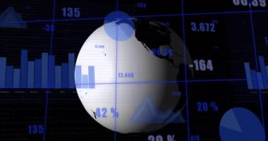 Siyah arka planda dönen dünya üzerinde istatistiksel veri işleme animasyonu. Küresel ağ ve iş veri teknolojisi kavramı