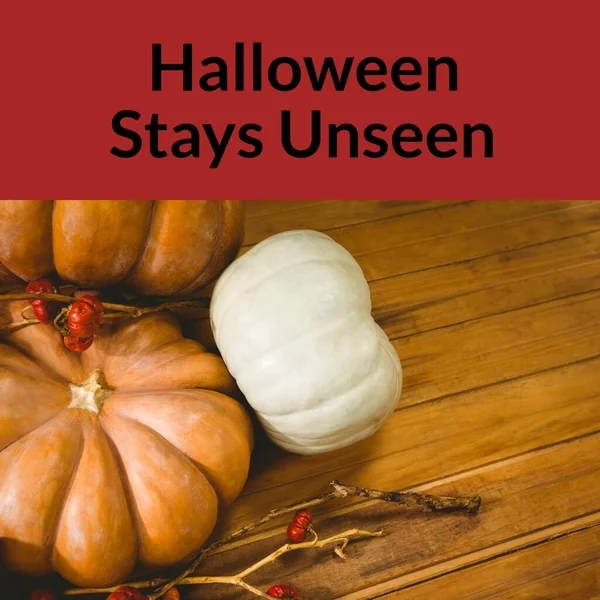 Halloween Permanece Texto Invisível Vermelho Com Abóboras Laranja Branca Tábuas — Fotografia de Stock