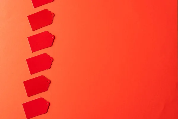 แถวของป ายราคาส แดงท ดลอกบนพ นหล แดง นทร ไซเบอร อปป อปป — ภาพถ่ายสต็อก