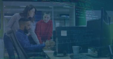 Ofisteki bilgisayarda tartışan çeşitli meslektaşlar üzerinde borsa veri işleme animasyonu. Küresel ekonomi ve iş veri teknolojisi kavramı