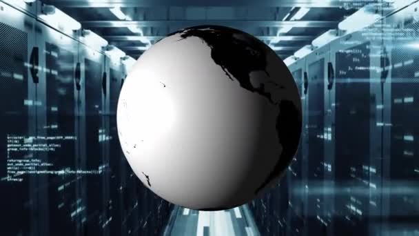 サーバールームのデータサーバーラック上のバー上の回転グローバルおよびコンピュータ言語のアニメーション デジタル複合 グローバル化 プログラミング言語 データセンター ネットワーキング テクノロジーコンセプト — ストック動画