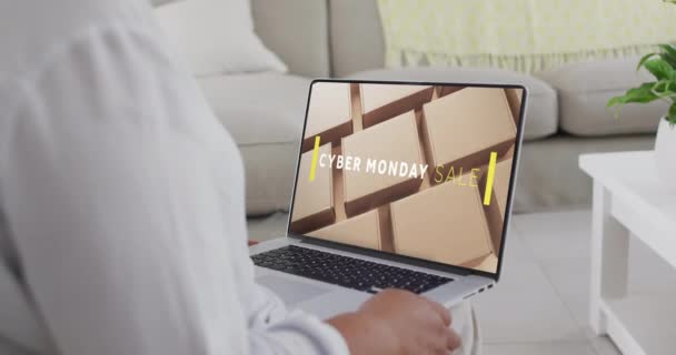 Biracial Kvinna Använder Laptop Hemma För Online Shopping Slow Motion — Stockvideo